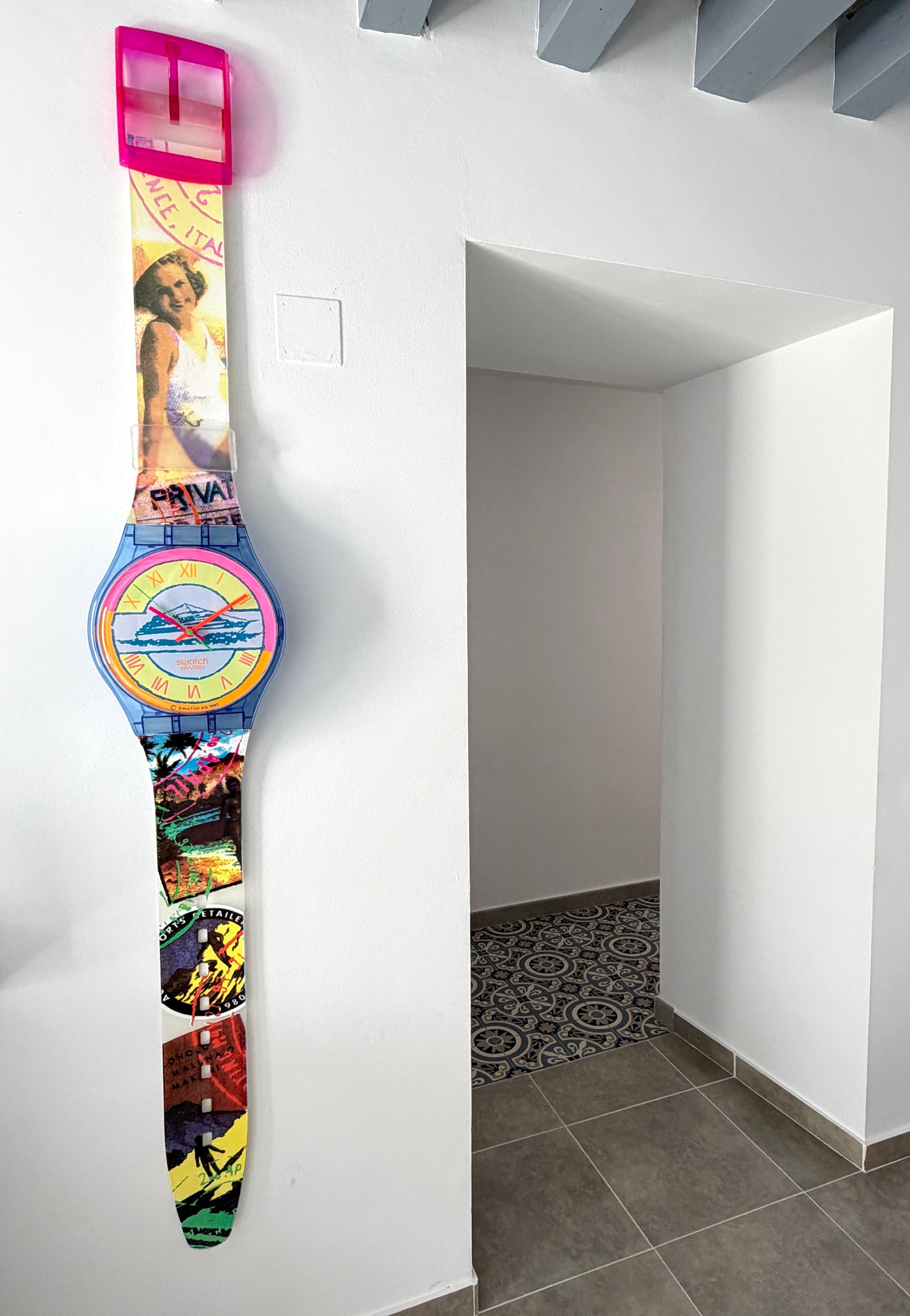 Swatch Maxi Wall Clock POSTCARD MGN127 (1993)