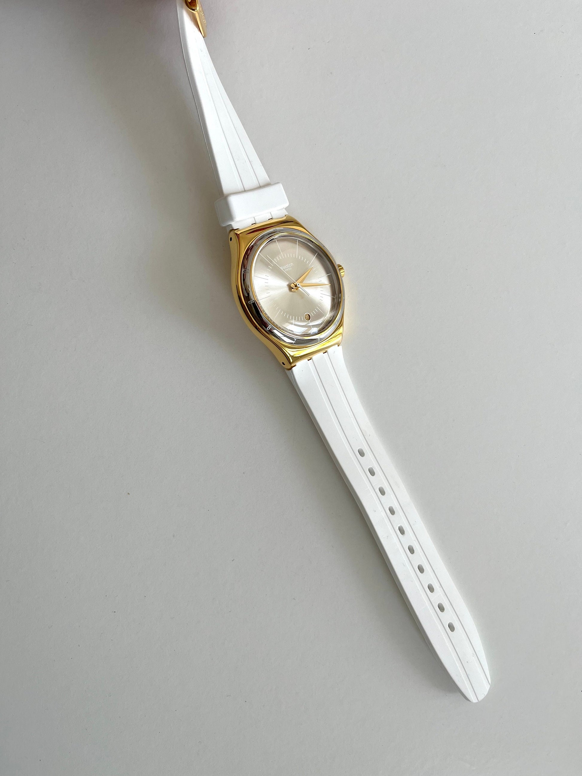 Swatch Irony Big Classic WHITELINER YWG401